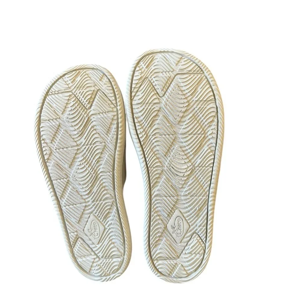 Chaco nwt chillos